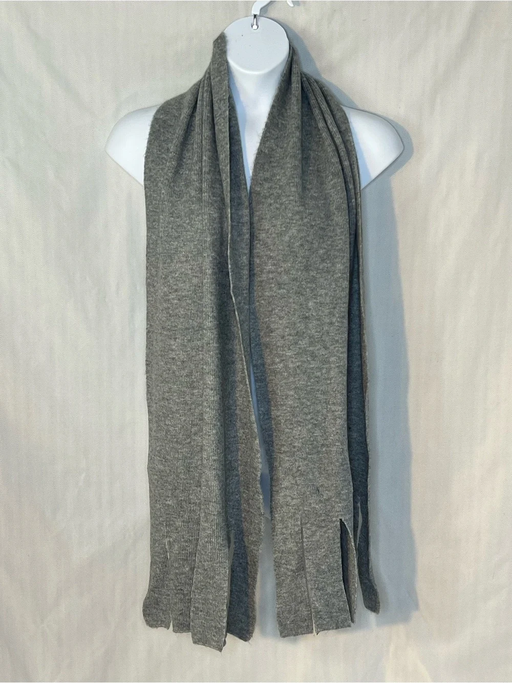 XCVI Scarf Mirelli Slate Heathered Gray Ribbed Open Slits at Bottom OS👍